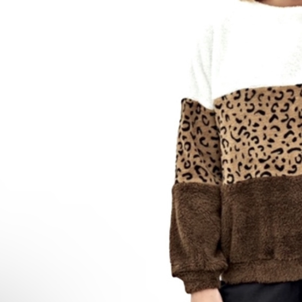 Teddy Color Block Leopard Print Sweater Top - Picture 7 of 9